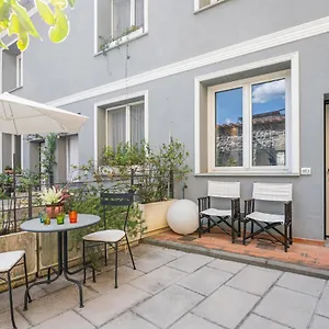 la-corte-del-re-piazza-della-liberta-apartment.it-tuscanyhotel.com/